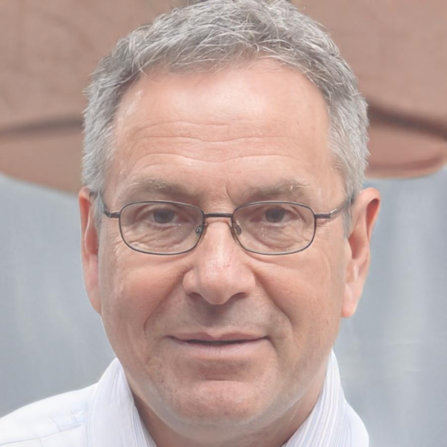Portrait de Thibault Mercier, conseiller en gestion budgétaire